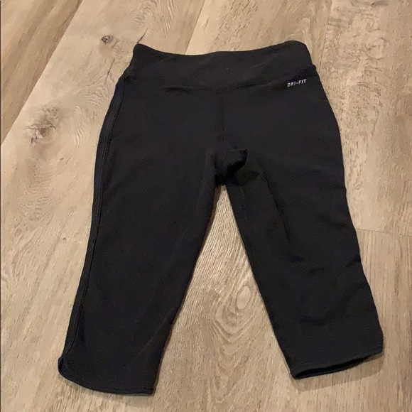 Black Nike Baylor Leggings!! - Picture 3 of 4